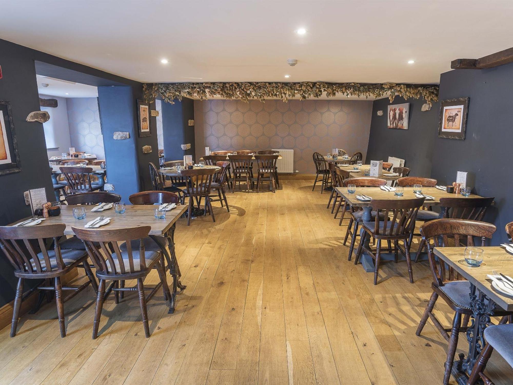 Inn New Crown